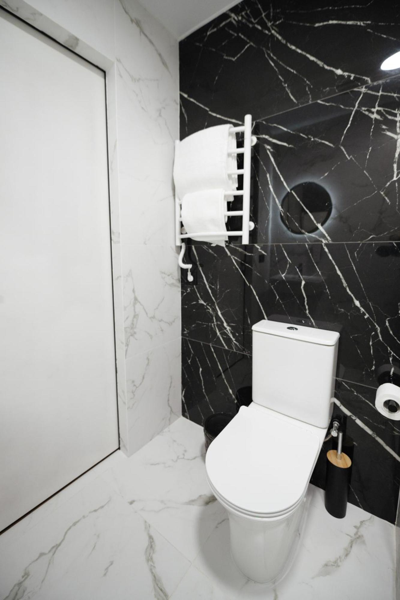 Apartment Myfreedom вул десятинна